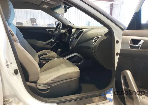 2013 Hyundai Veloster Base W/Gray from USA, damaged, VIN KMHTC6AD3DU084964